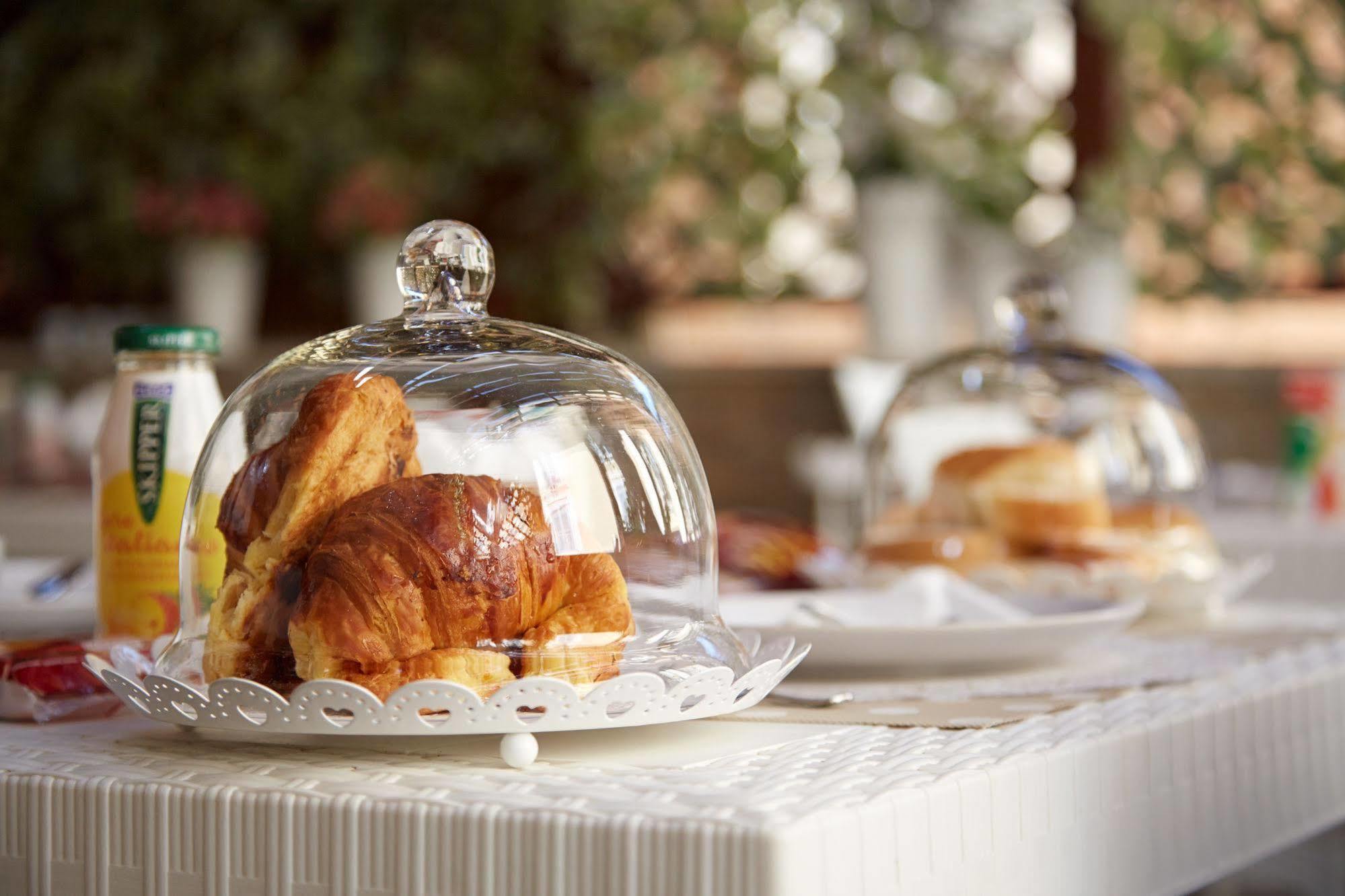 Charme & Chic Bed & Breakfast Rome Luaran gambar